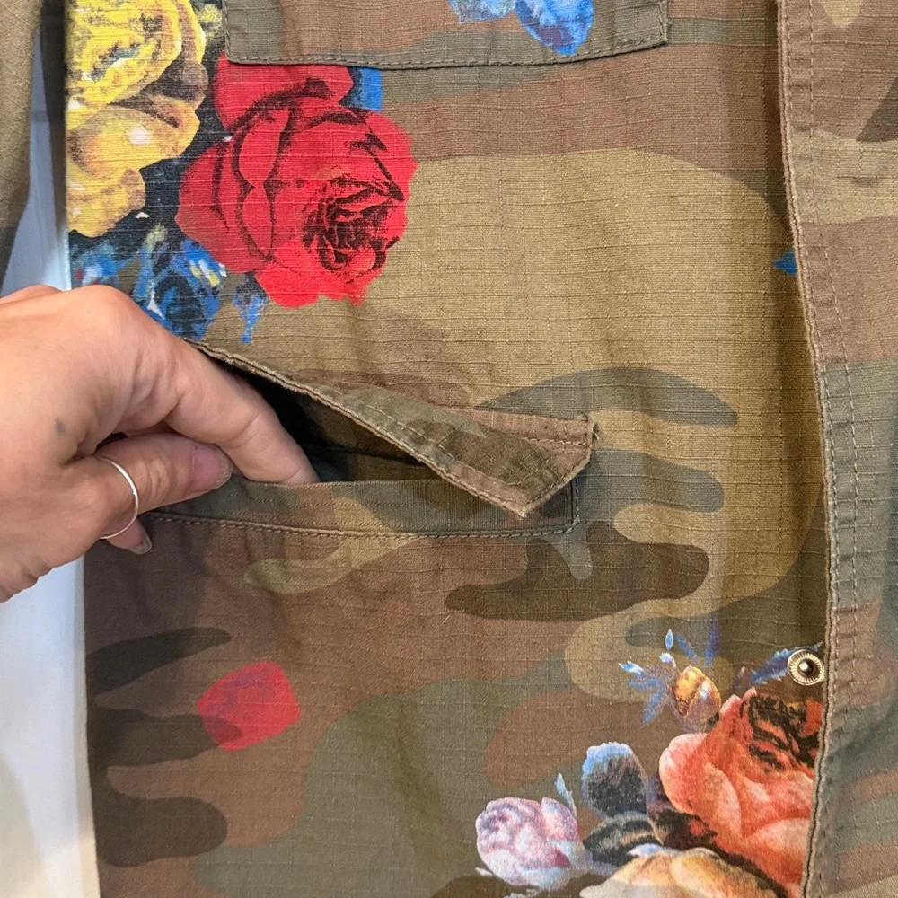 Floral print camo utility jacket - Picture 2 of 12